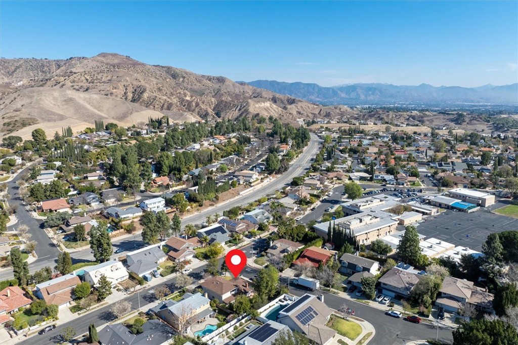 19100 Castlebay Lane Porter Ranch, CA 91326 - Photo 8 of 43