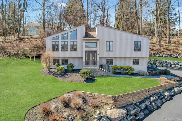 $795,000 | 9 Summer Court, Nanuet, NY 10954