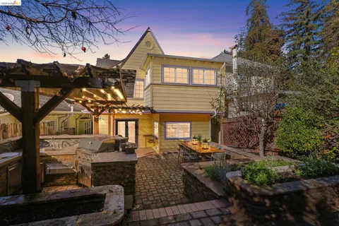 $989,000 | 3340 Harrison Street, Oakland, CA 94611