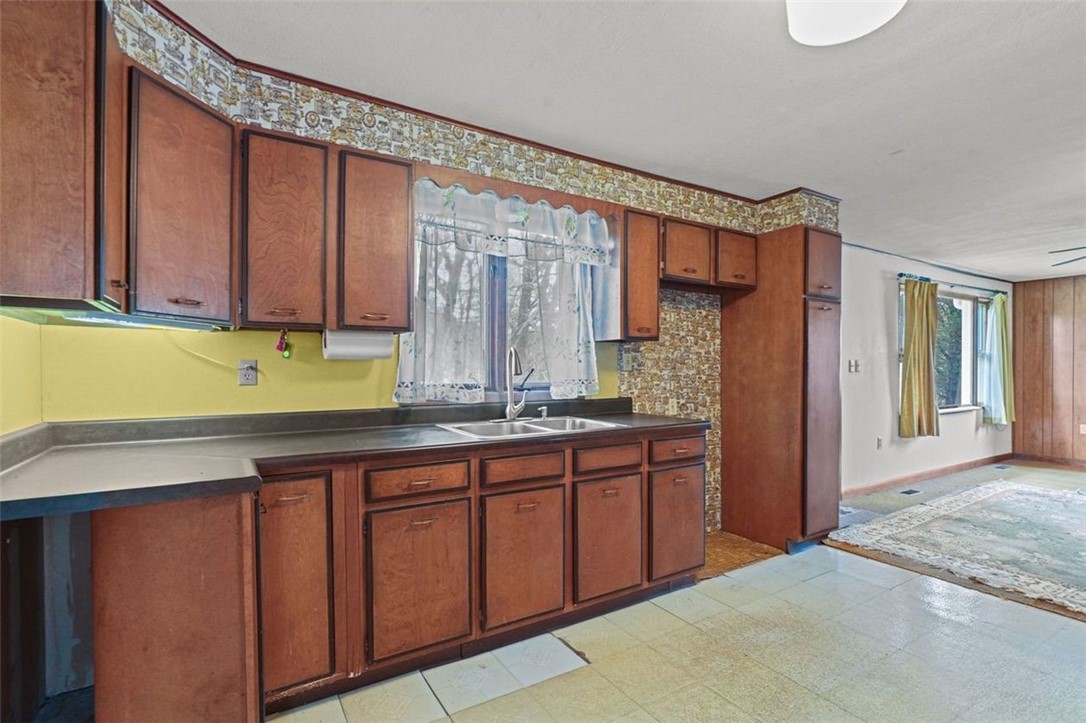 12 Juniper Road South Kingstown, RI 02879 - Photo 11 of 33 Gallery Image 11