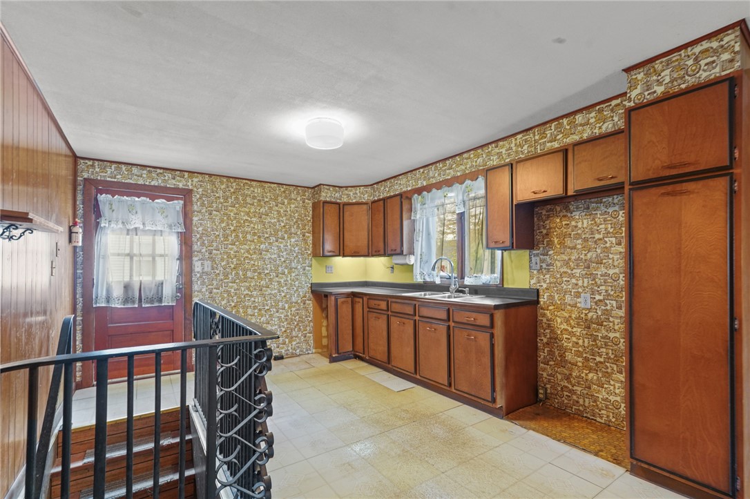 12 Juniper Road South Kingstown, RI 02879 - Photo 10 of 33 Gallery Image 10