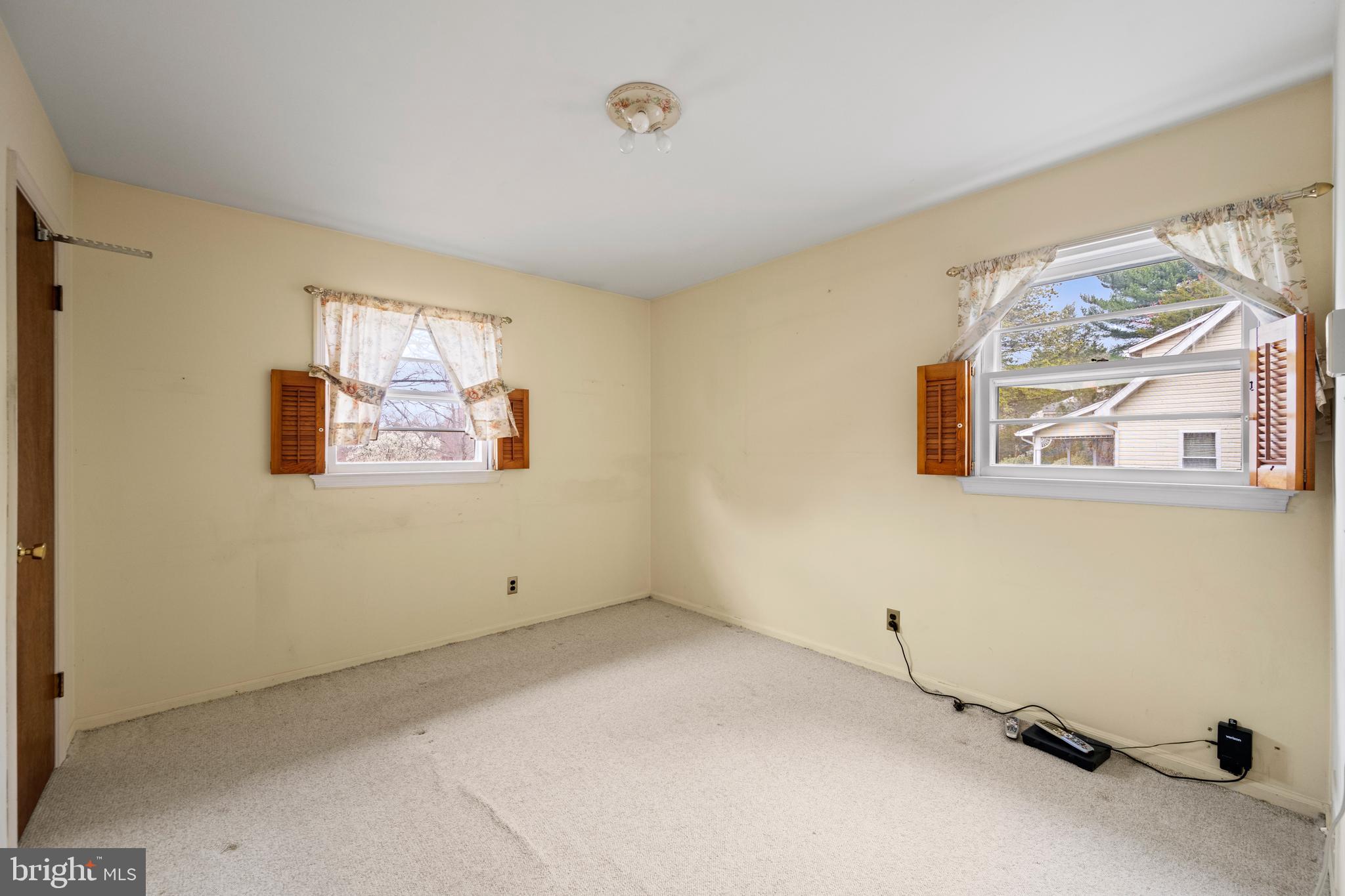 15709 Bond Mill Road Laurel, MD 20707 - Photo 17 of 42 Second bedroom