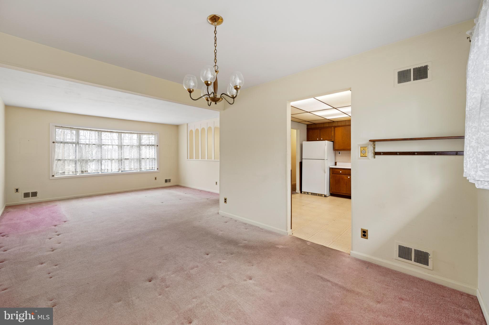 15709 Bond Mill Road Laurel, MD 20707 - Photo 8 of 42 Living and dining room