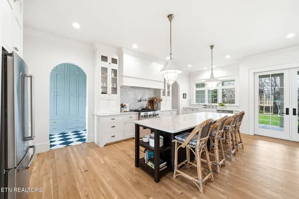 $1,150,000 | 406 Lancaster Court, Morristown, TN 37814
