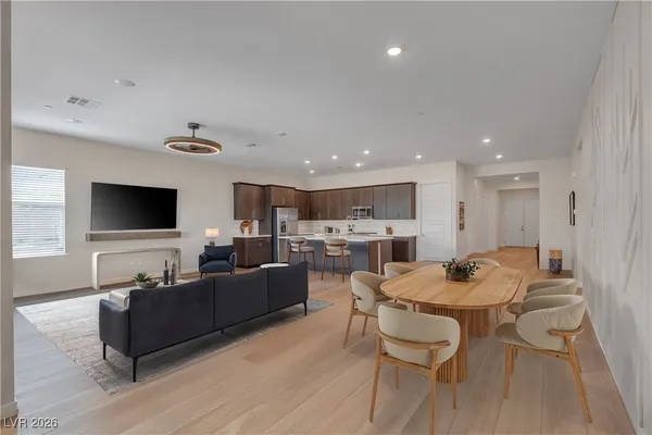 $899,900 | 109 Reverie Heights Avenue, Henderson, NV 89011