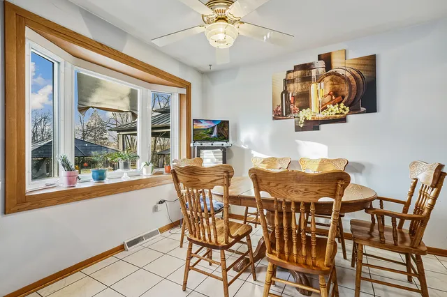 $524,900 | 11S450 Carpenter Street, Lemont, IL 60439