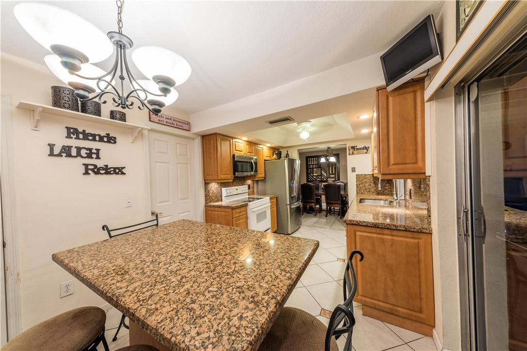 22210 Southwest 58th Avenue Boca Raton, FL 33428 - Photo 7 of 24 Photo 7