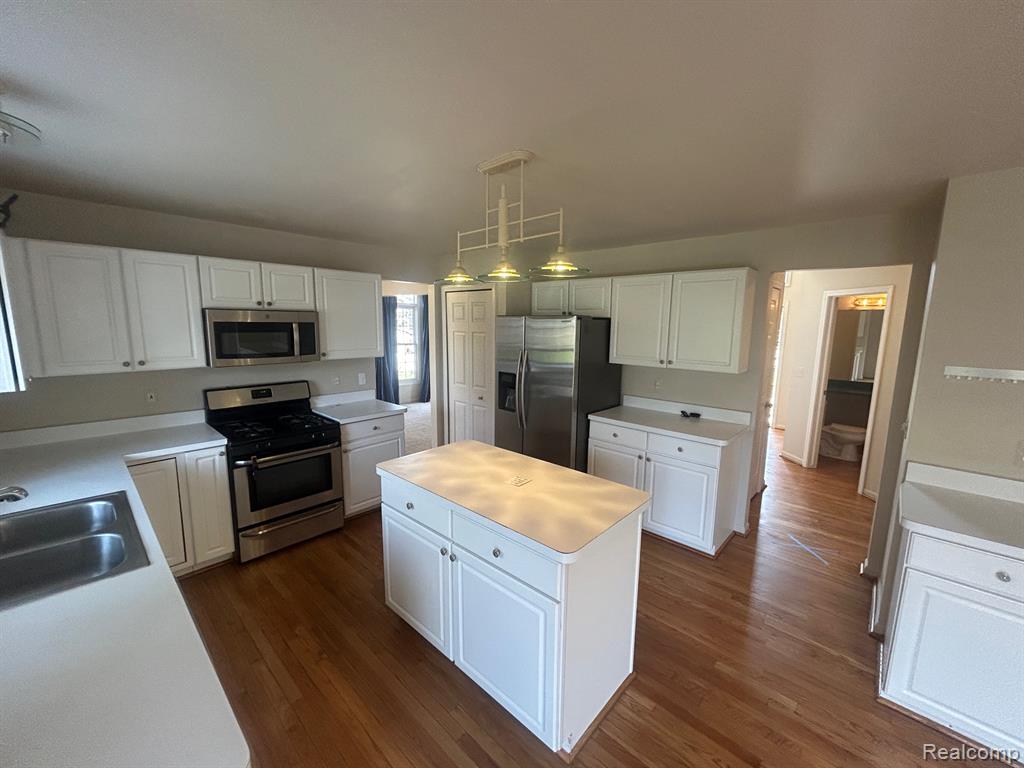 855 Chelsea Road Canton, MI 48187 - Photo 16 of 53