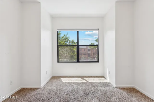 $3,000 | 330 South Farmer Avenue, Unit 115, Tempe, AZ 85281