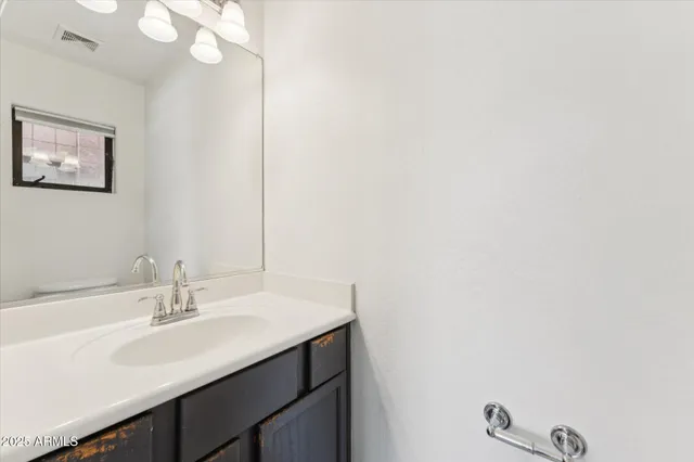 $3,000 | 330 South Farmer Avenue, Unit 115, Tempe, AZ 85281