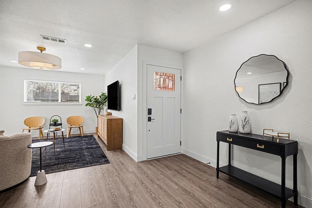 716 East Pecan Street, Unit 722 Hurst, TX 76053 - Photo 4 of 27