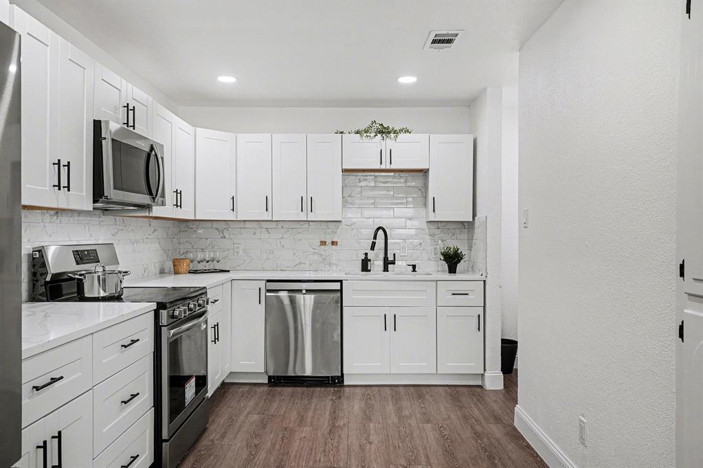 716 East Pecan Street, Unit 722 Hurst, TX 76053 - Photo 10 of 27