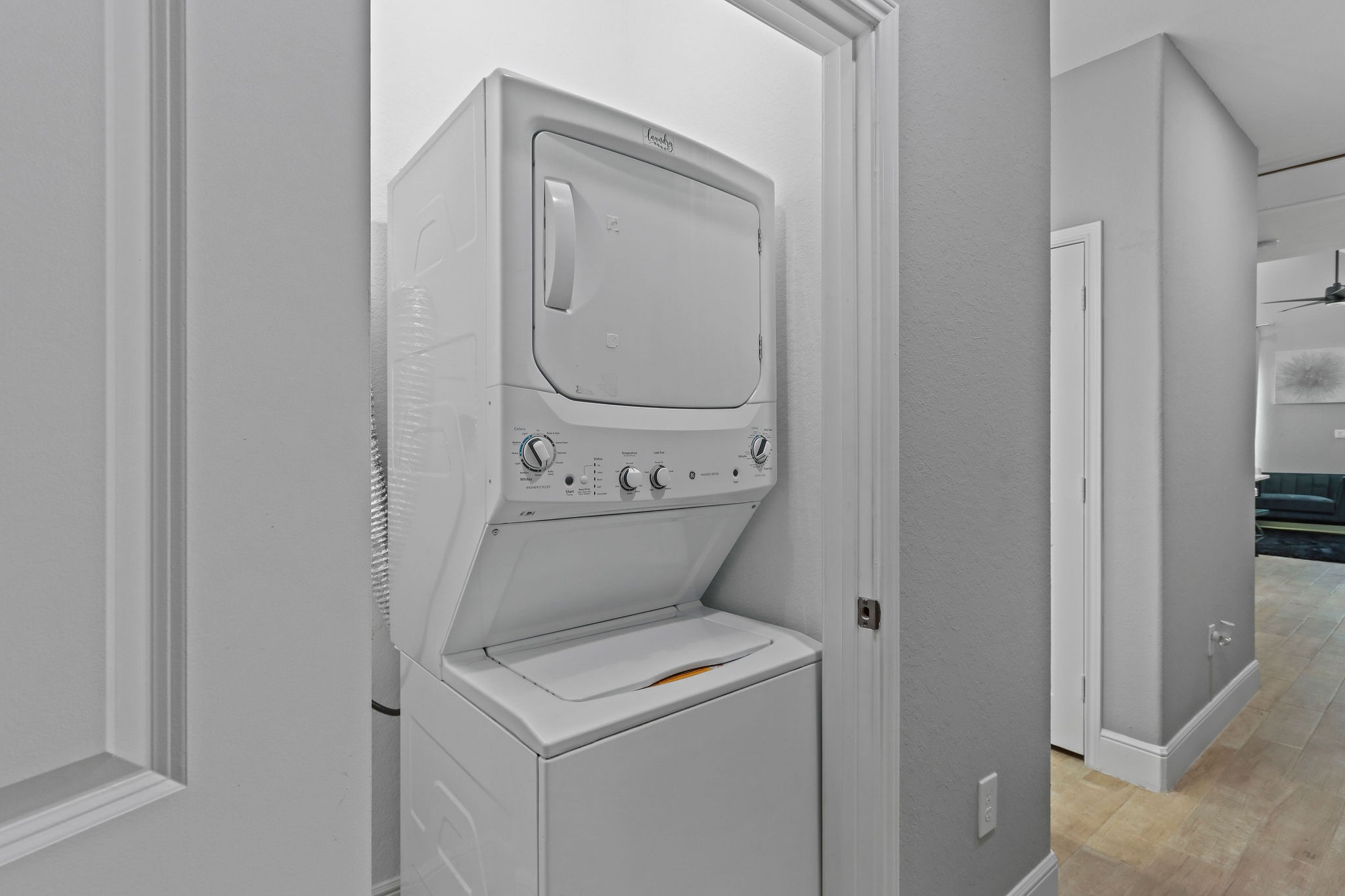 5607 Bacher Street, Unit B Houston, TX 77028 - Photo 20 of 20 a utility room with dryer and washer