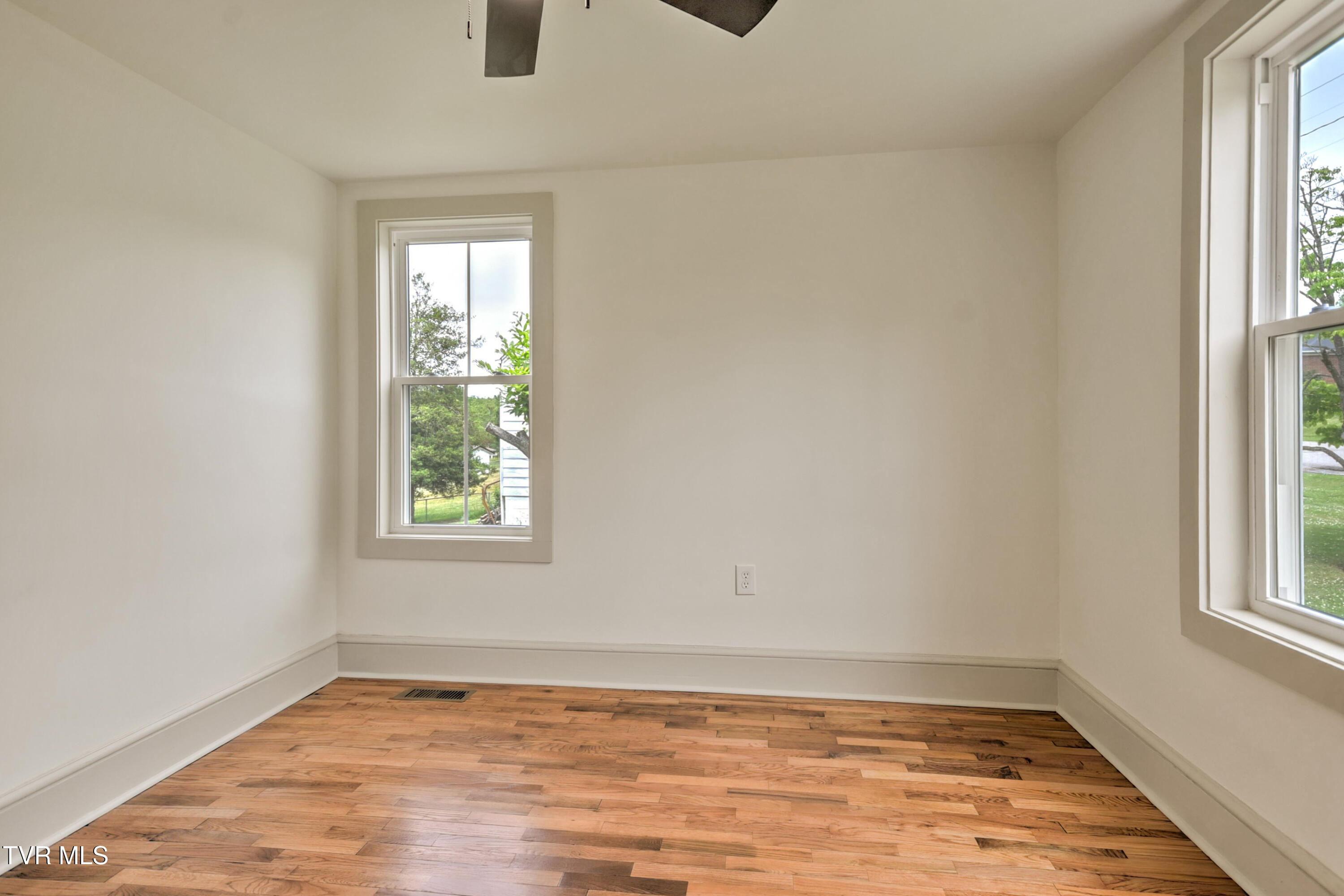 268 Cherokee Road Bristol, VA 24201 - Photo 19 of 43 2678 Cherokee DB-22