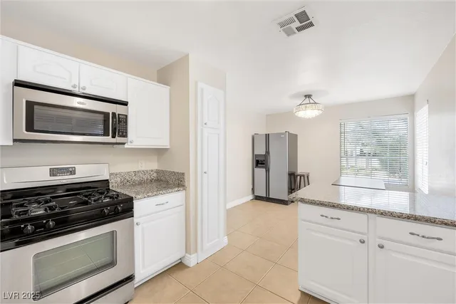 $1,650 | 2200 South Fort Apache Road, Unit 2223, Las Vegas, NV 89117