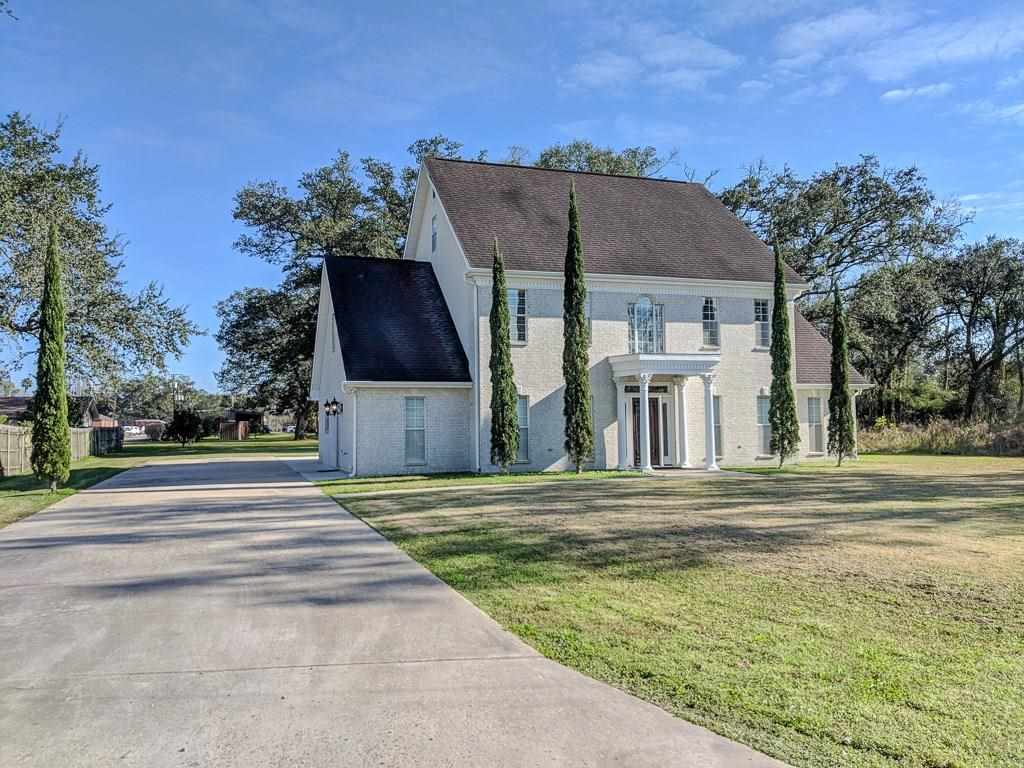 433 Oak Tree Road Belle Chasse, LA 70037 - Photo 3 of 27 Gallery Image 3