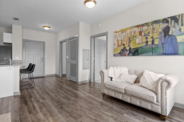 $250,000 | 782 Riverfront Parkway, Unit 322, Chattanooga, TN 37402