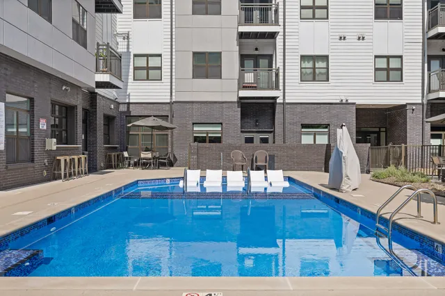 $250,000 | 782 Riverfront Parkway, Unit 322, Chattanooga, TN 37402