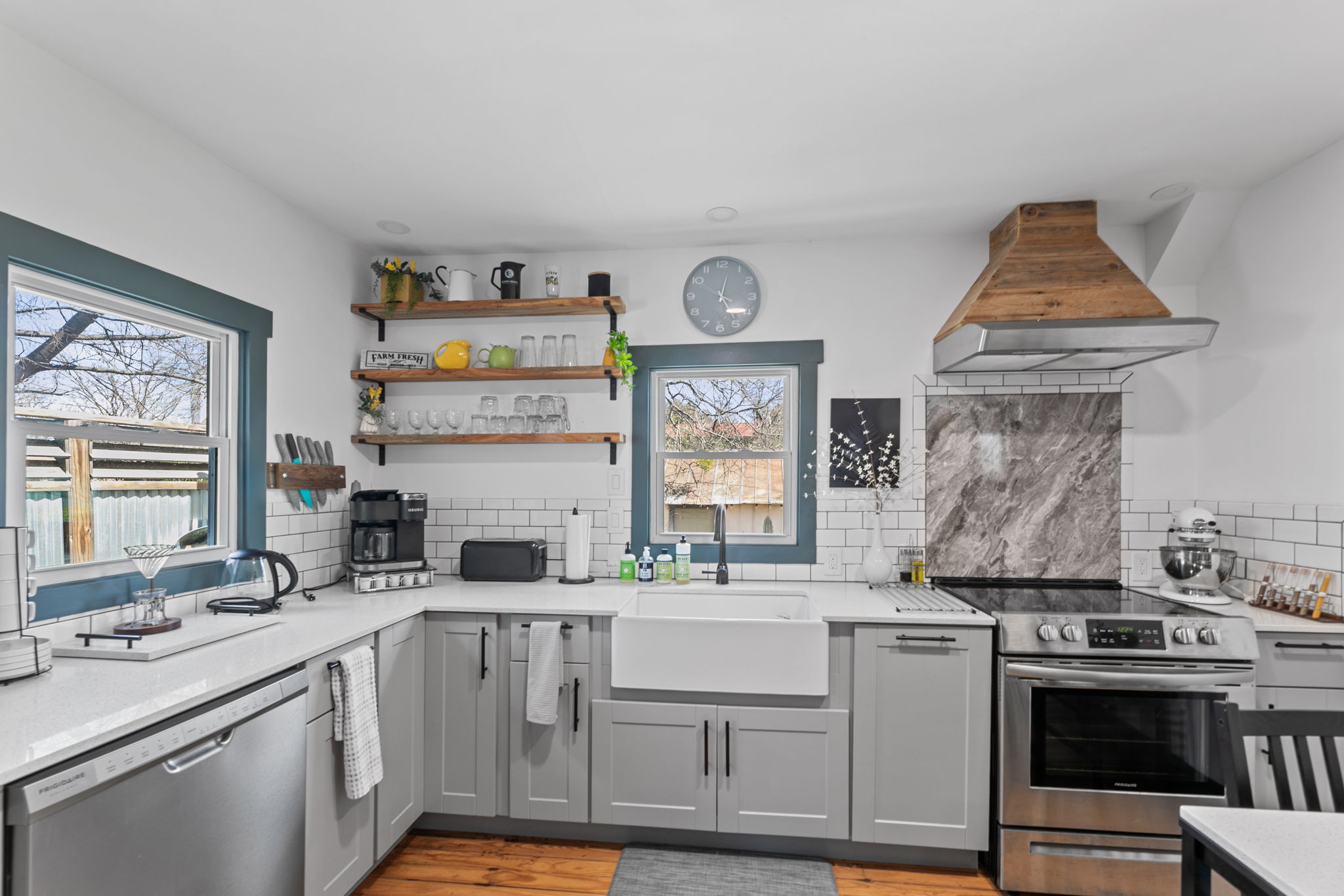 207 South Main Street Georgetown, TX 78626 - Photo 2 of 15