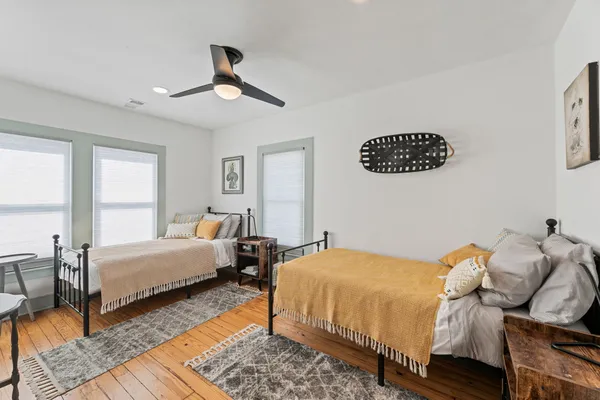 $2,000 | 207 South Main Street, Georgetown, TX 78626