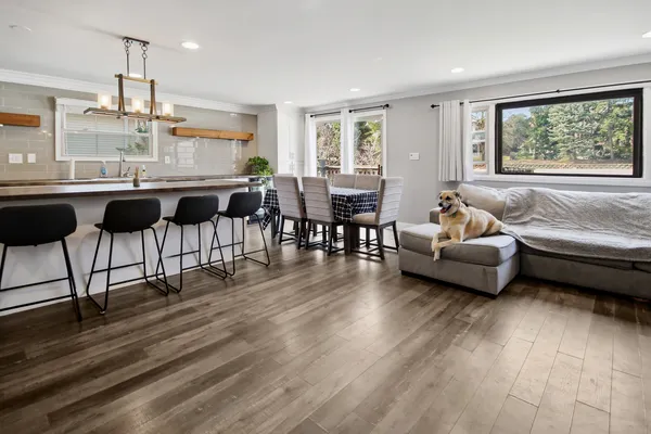 $535,000 | 230 Millford Lane, Bloomingdale, IL 60108