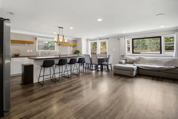 $535,000 | 230 Millford Lane, Bloomingdale, IL 60108