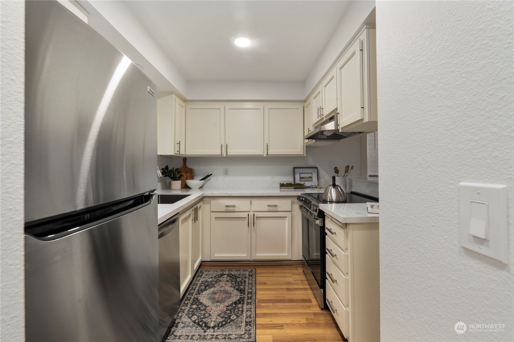 18910 Bothell Everett Highway, Unit K1 Bothell, WA 98012 - Photo 3 of 34