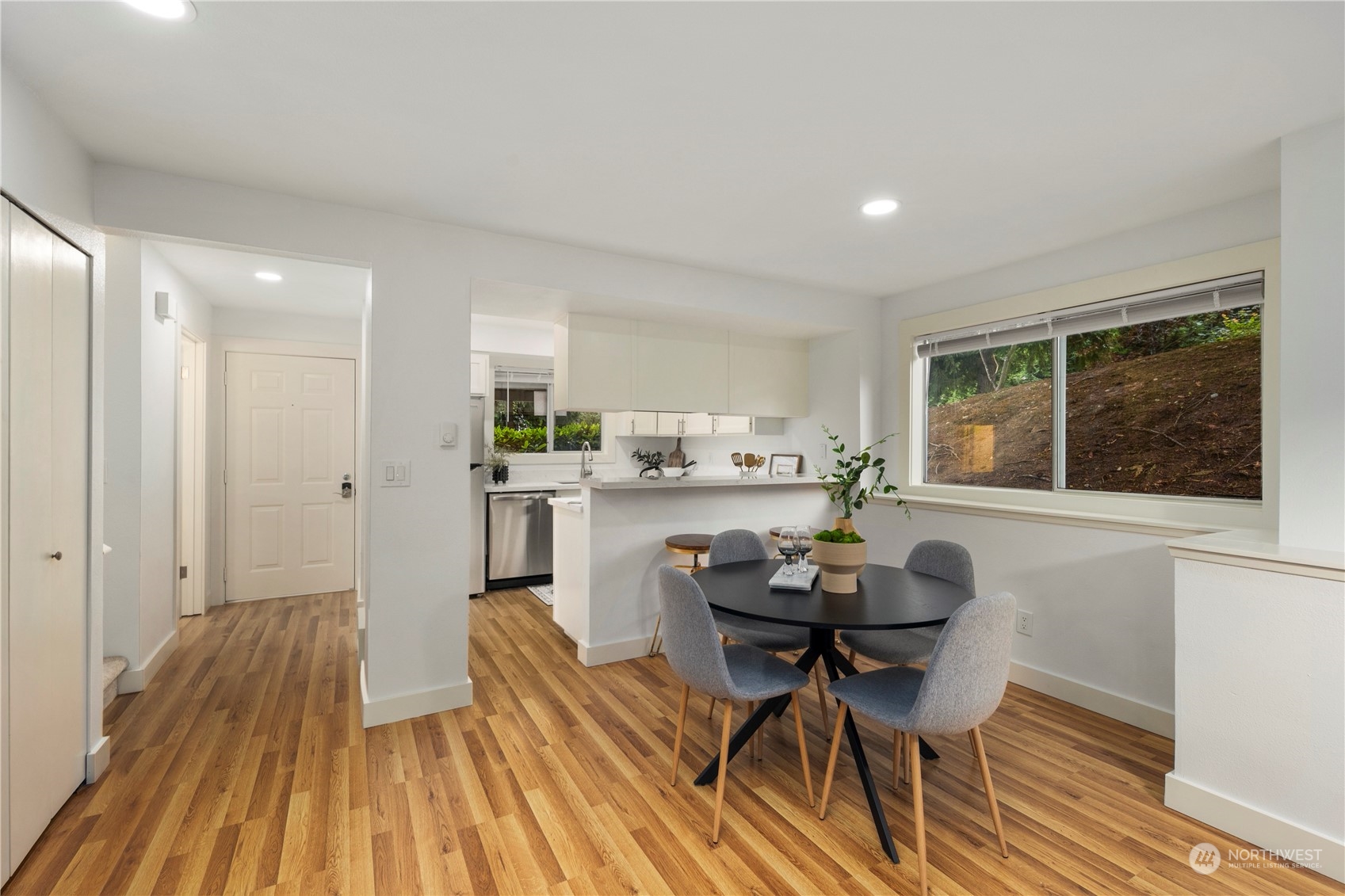 18910 Bothell Everett Highway, Unit K1 Bothell, WA 98012 - Photo 4 of 34