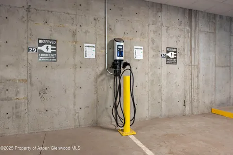 $394,000 | 253 Wulfsohn Road, Unit 322, Glenwood Springs, CO 81601