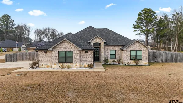 $429,999 | 14144 Foxtail Drive, Flint, TX 75762