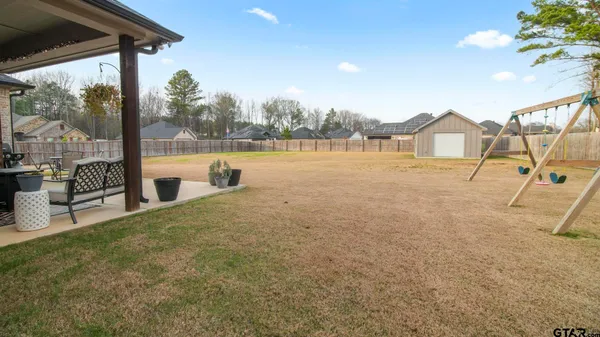 $429,999 | 14144 Foxtail Drive, Flint, TX 75762