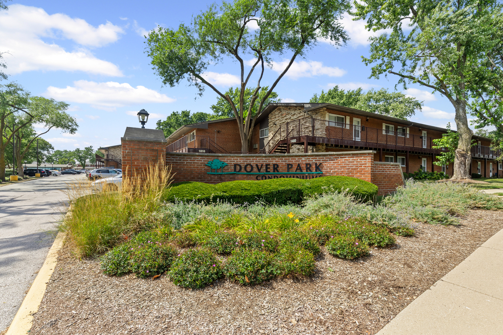 1915 White Chappel Dr Unit 1E  