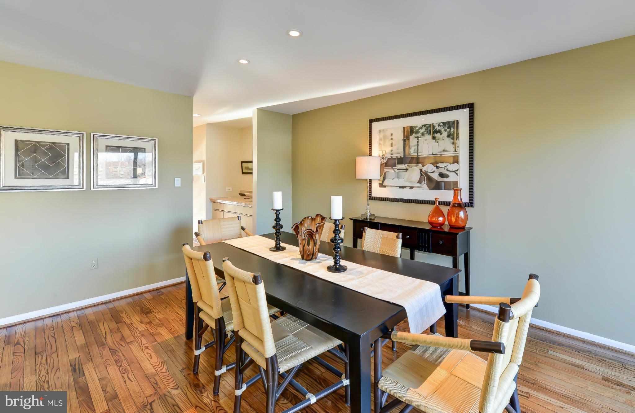 11216 Lagoon Lane Reston, VA 20191 - Photo 9 of 30 Dining Room