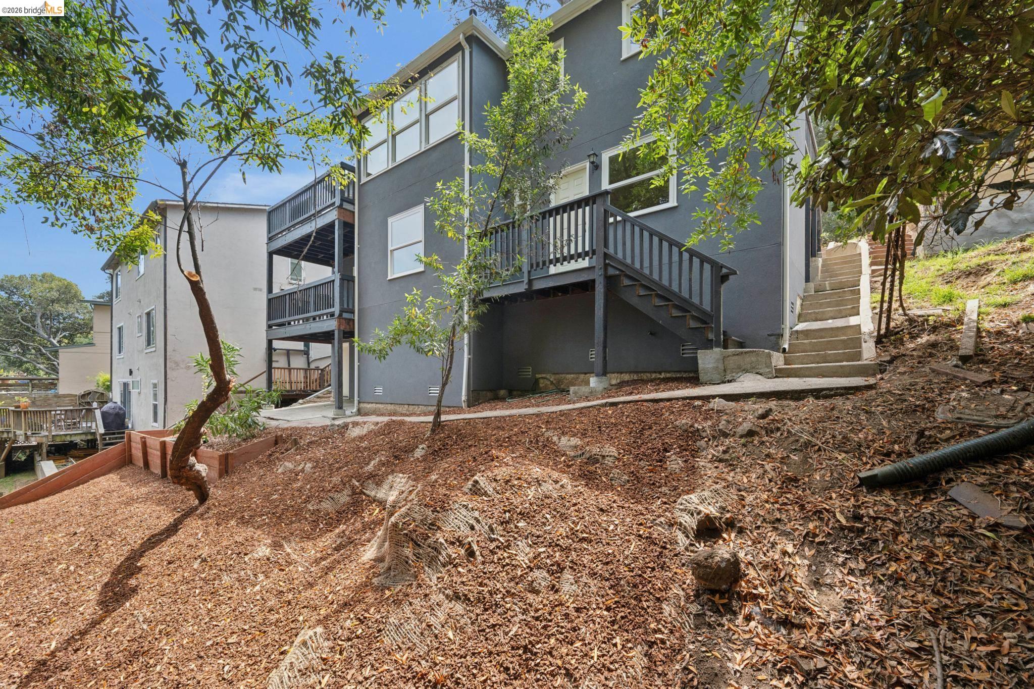 15 Edgecroft Road Kensington, CA 94707 - Photo 52 of 53 Gallery Image 52