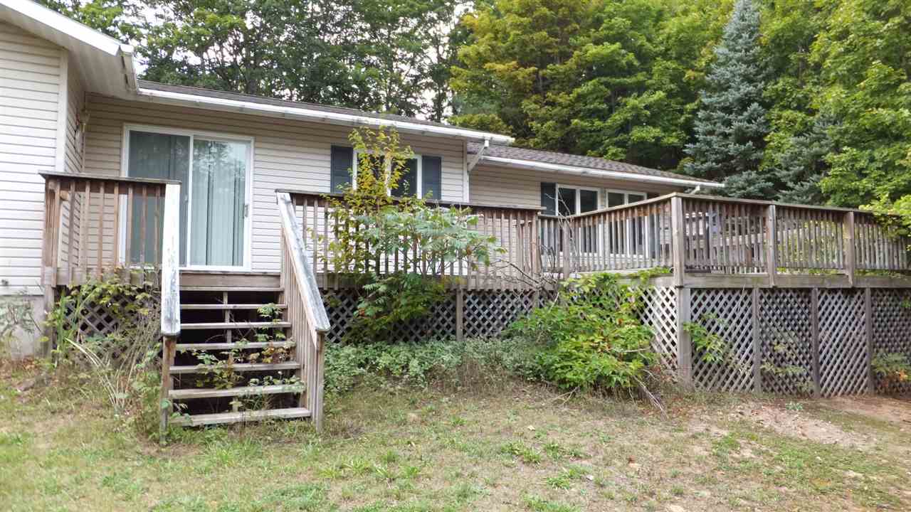 50 West Ryant Road Maple City, MI 49664 - Photo 17 of 24 1842112-16.JPG