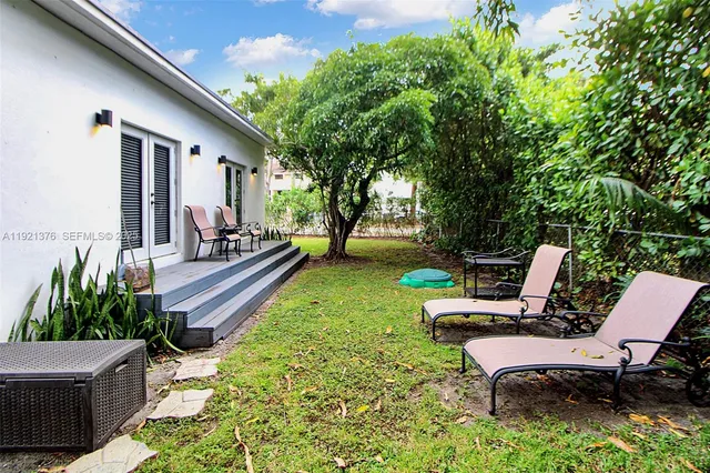 $1,325,000 | 100 Southwest 30th Road, Miami, FL 33129