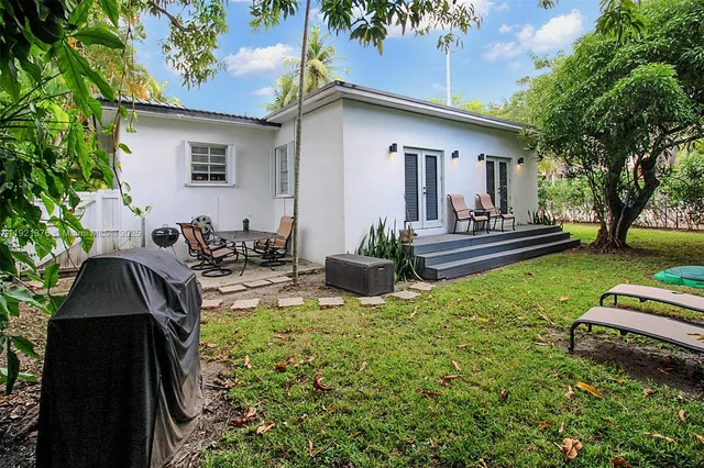 $1,325,000 | 100 Southwest 30th Road, Miami, FL 33129