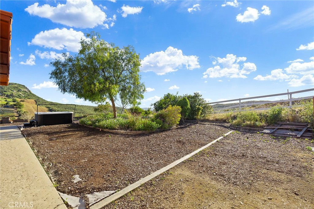 4613 Sleeping Indian Road Fallbrook, CA 92028 - Photo 43 of 75 a view of a backyard