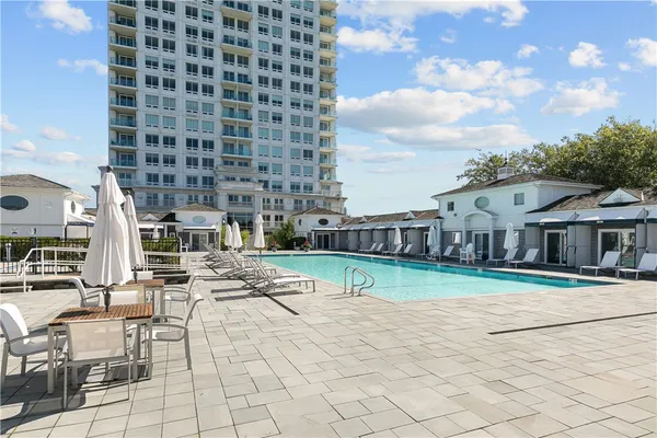$485,000 | 1 Tower Drive, Unit 604, Portsmouth, RI 02871