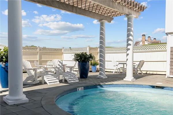 $485,000 | 1 Tower Drive, Unit 604, Portsmouth, RI 02871