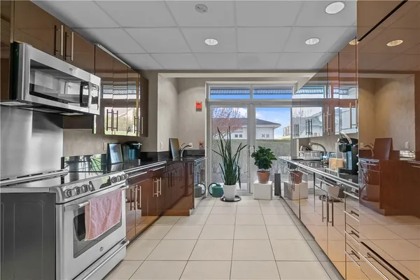 $485,000 | 1 Tower Drive, Unit 604, Portsmouth, RI 02871