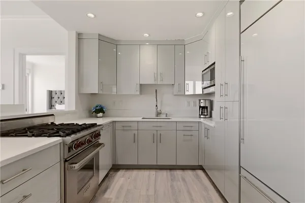 $485,000 | 1 Tower Drive, Unit 604, Portsmouth, RI 02871