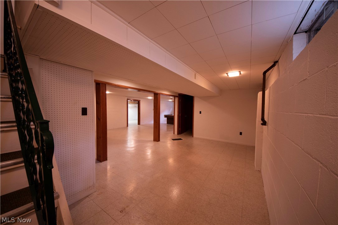 10640 Lagrange Road Elyria, OH 44035 - Photo 4 of 32 Gallery Image 4
