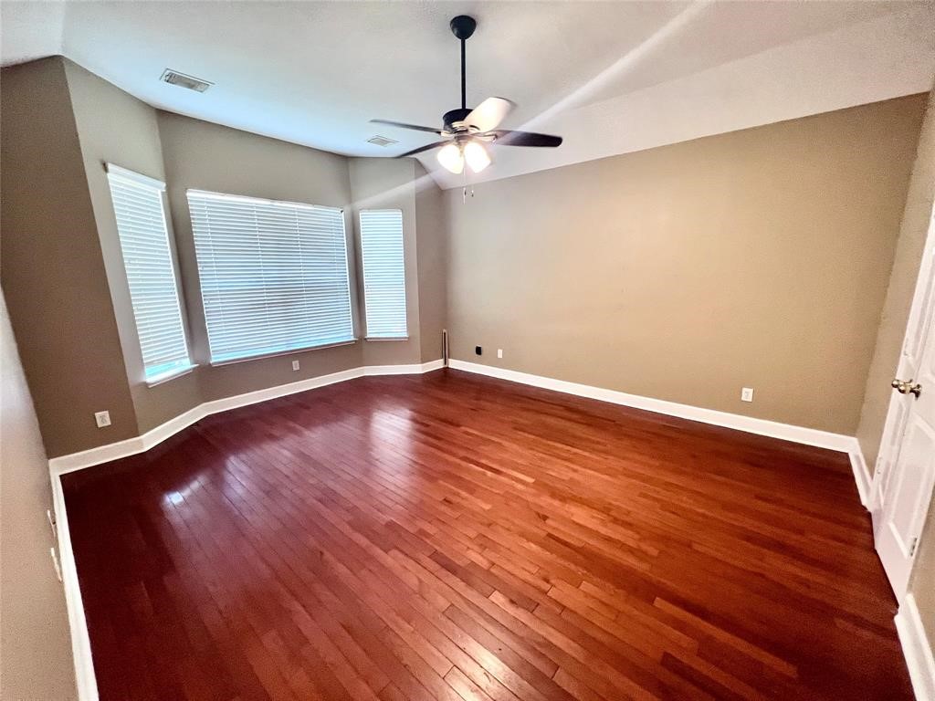 16902 Sandy Reef Court Friendswood, TX 77546 - Photo 12 of 31