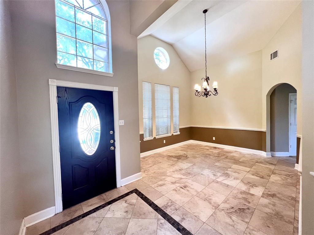 16902 Sandy Reef Court Friendswood, TX 77546 - Photo 3 of 31