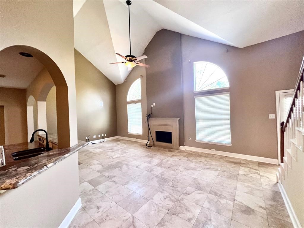16902 Sandy Reef Court Friendswood, TX 77546 - Photo 8 of 31