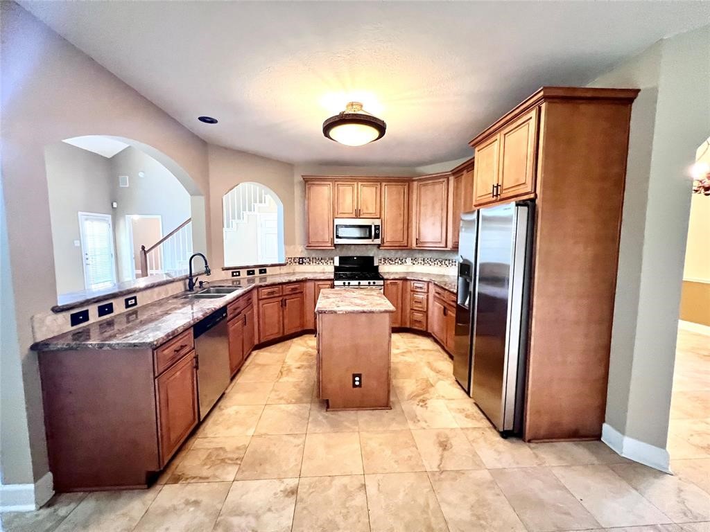 16902 Sandy Reef Court Friendswood, TX 77546 - Photo 9 of 31