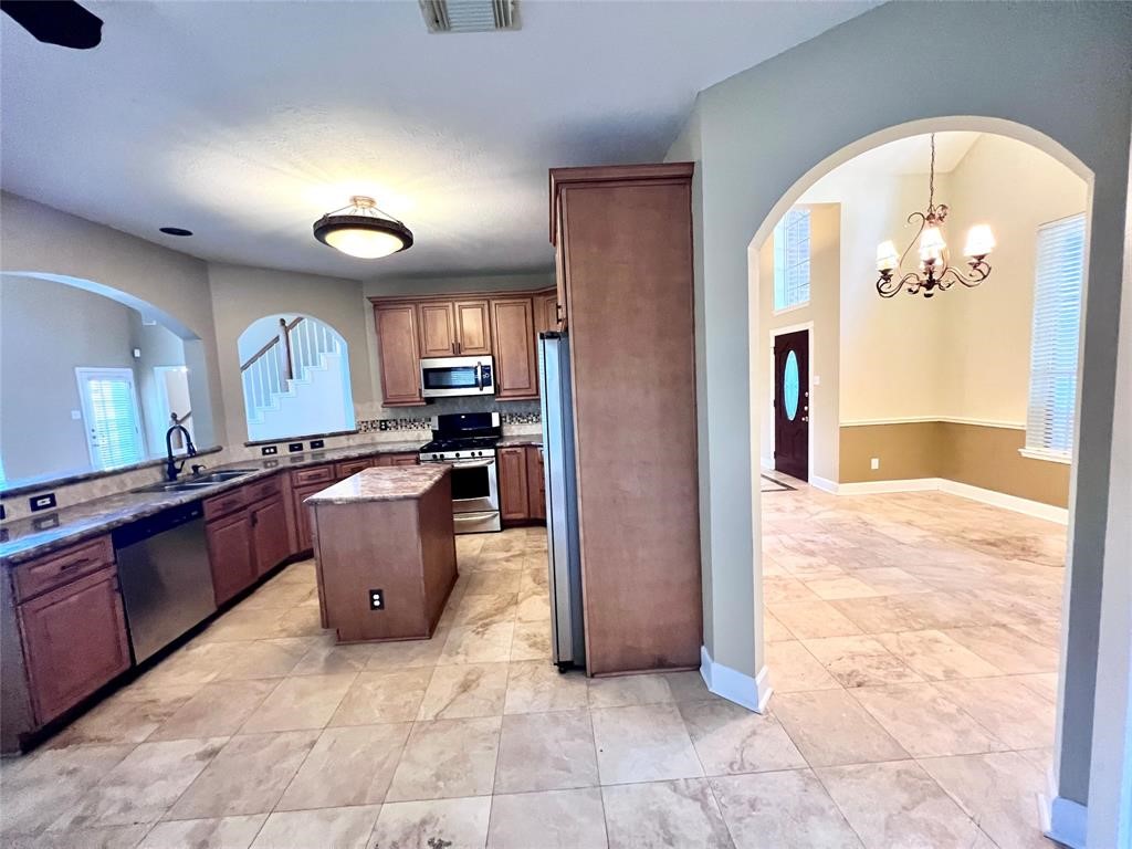 16902 Sandy Reef Court Friendswood, TX 77546 - Photo 10 of 31