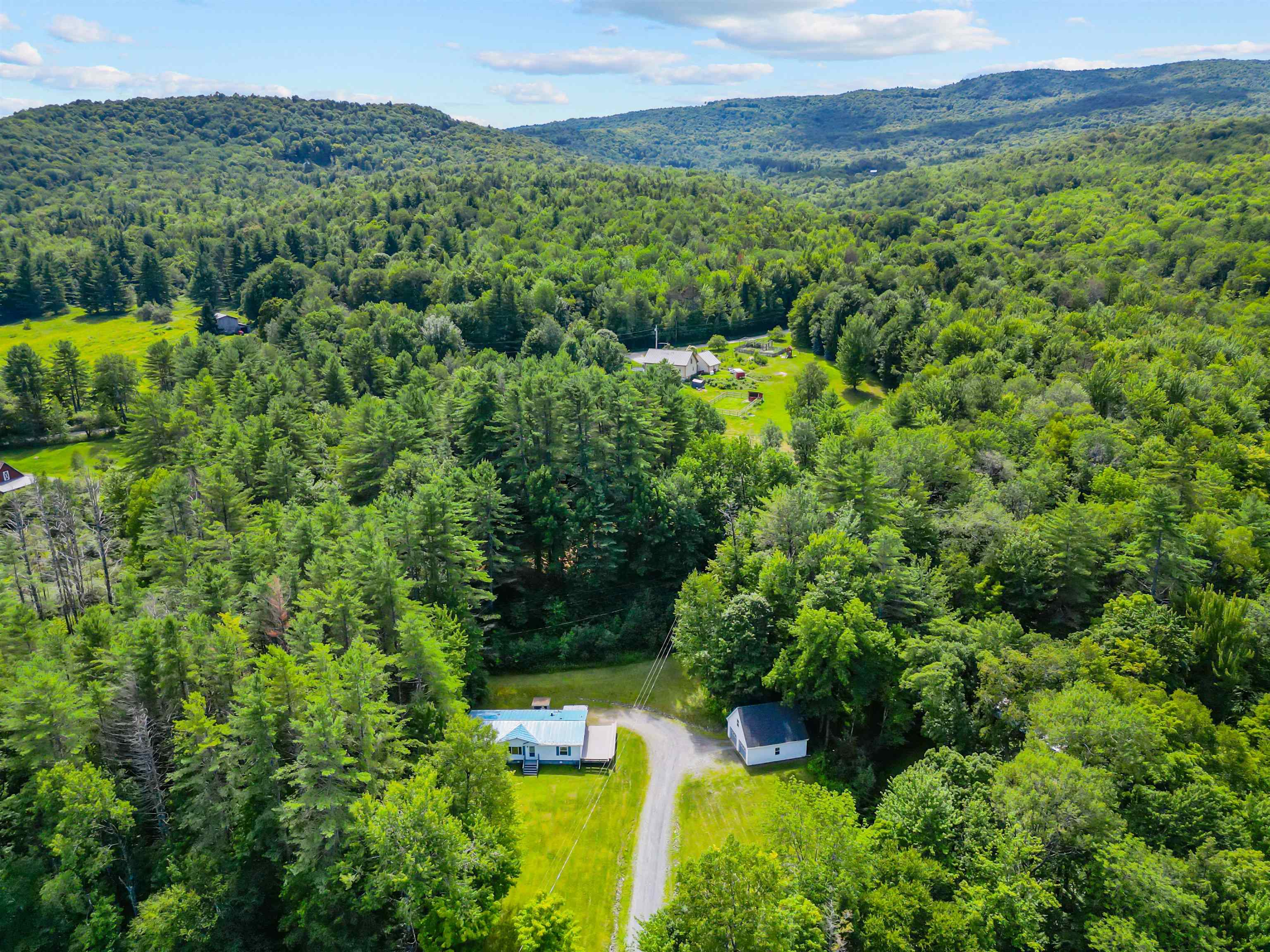 9 Hayes Road Duxbury, VT 05676 - Photo 29 of 33 Gallery Image 29