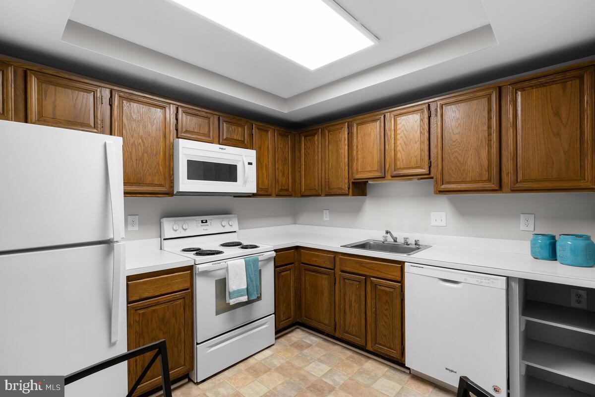10002 Stedwick Road, Unit 204 Gaithersburg, MD 20886 - Photo 21 of 39 Gallery Image 21